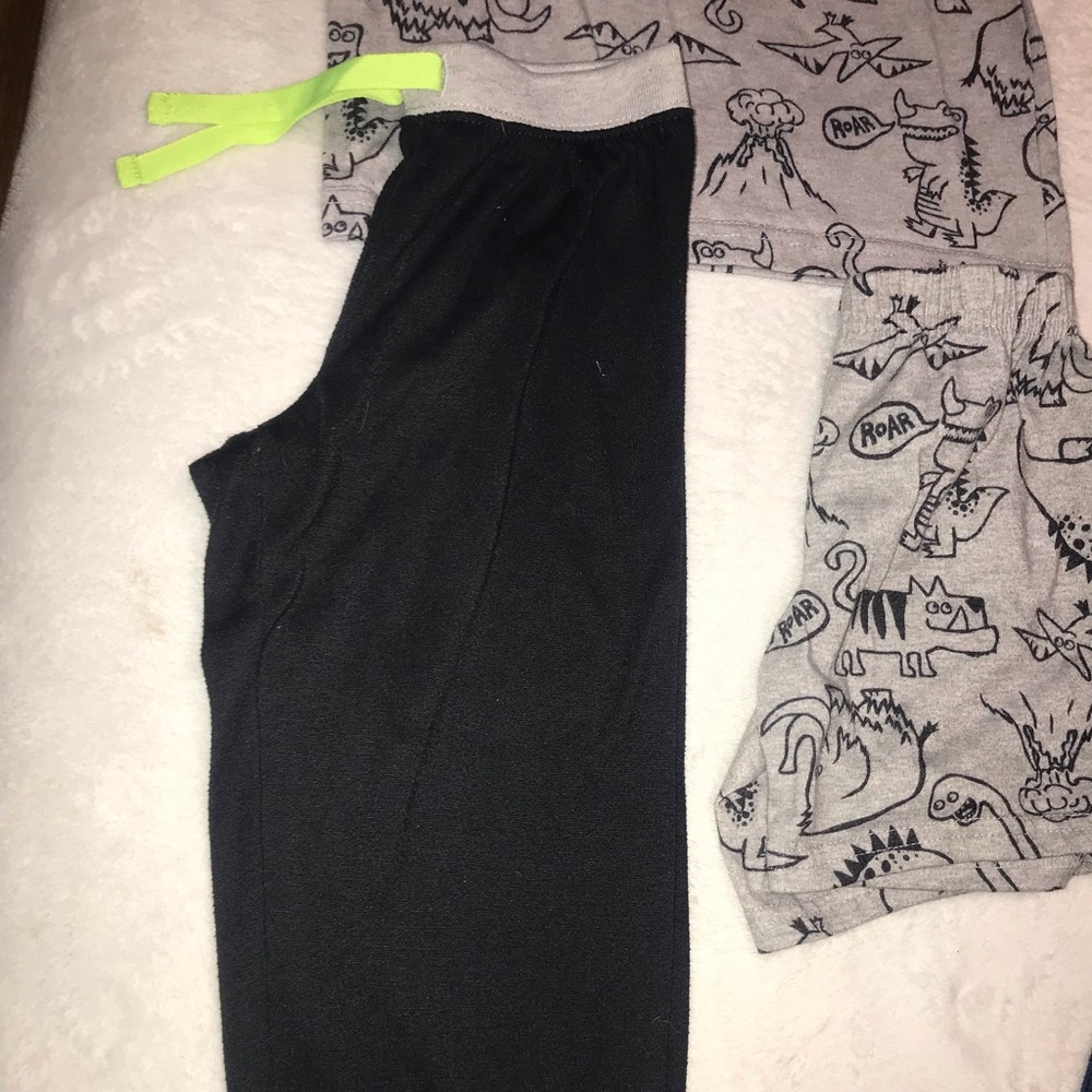Carter’s PJ Bundle - Picture 6 of 11